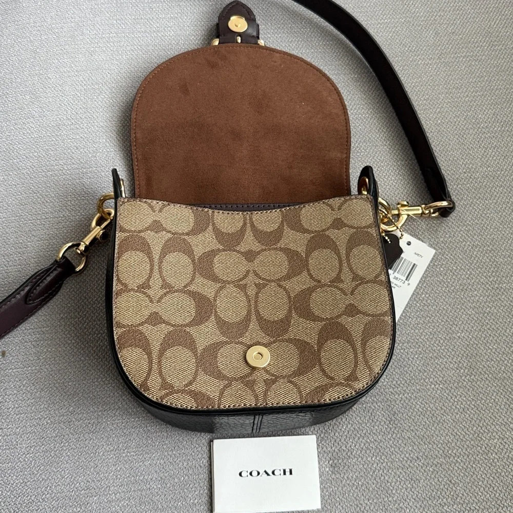 Coach. Kleo bag Signature Canvas Suede